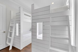 6 chambres, fer et planche à repasser, Wi-Fi gratuit, draps fournis