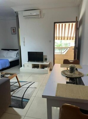 1 dormitorio y ropa de cama
