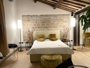 Minibar, in-room safe, individually decorated, individually furnished - Passpartout Boutique Palace (Rome)