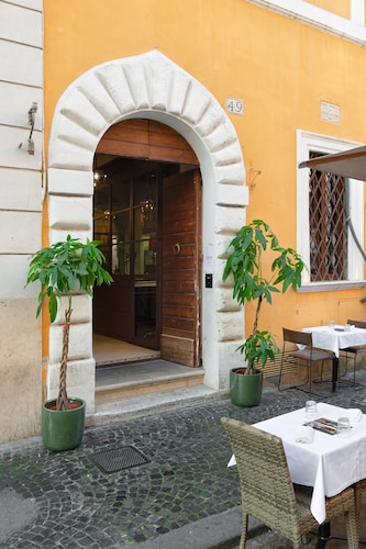 Passpartout Boutique Palace