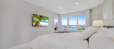 1 chambre, bureau, fer et planche à repasser, Wi-Fi