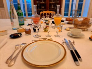 Breakfast buffet