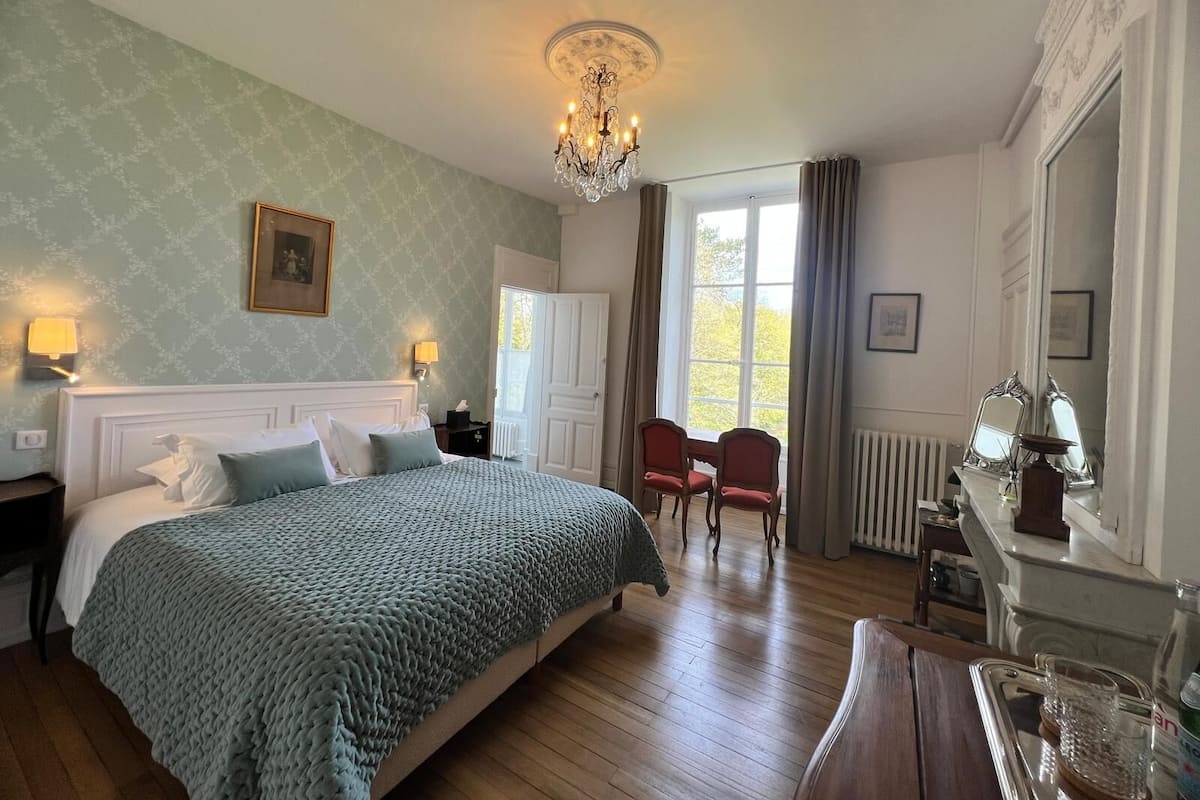 Chambre Double Confort | Literie de qualité supérieure, matelas Select Comfort