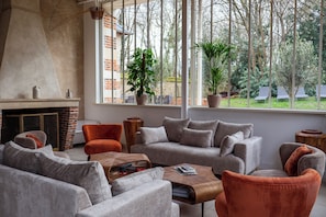 3-Bedroom, non-smoking house in the out buildings (Orangerie) | Living area | Offices