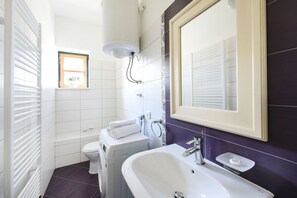 Villa, 3 Bedrooms, Private Pool, Pool View | Bathroom