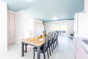 Design Villa | In-room dining