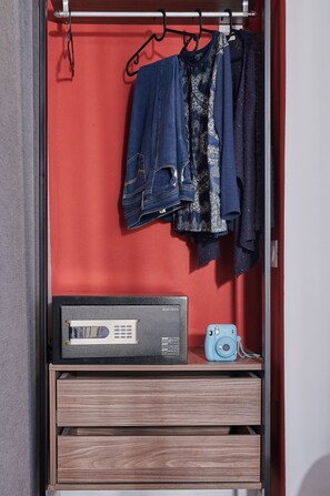 Executive Penthouse | 1 bedroom, premium bedding, in-room safe, iron/ironing board