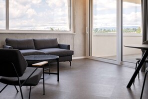 Desk, laptop workspace, soundproofing, free WiFi