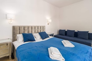2 bedrooms, iron/ironing board, WiFi, bed sheets