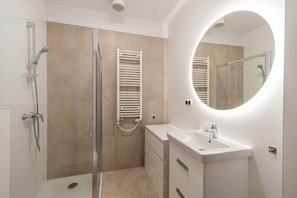 Shower, hair dryer, shampoo
