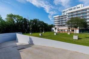 Property grounds - Elegant Studio with Parking | 180 m to the Beach (Miedzyzdroje)