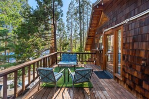 Terrace/patio - This apartment is a 1 bedroom(s), 1 bathrooms, located in Shaver Lake, CA. (Shaver Lake)