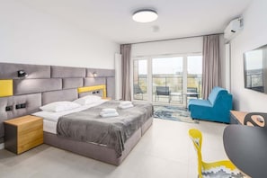 Iron/ironing board, WiFi, bed sheets - Stylish Studio with Balcony | Parking | Close to the Beach (Międzyzdroje)