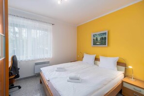 1 bedroom, desk, iron/ironing board, WiFi - Morskie Oko 77D Międzyzdroje | Practical Apartment | Beach | Balcony (Miedzyzdroje)