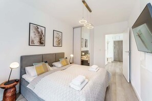 2 makuuhuonetta, silitysrauta/-lauta, Wi-Fi, vuodevaatteet