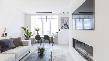 TV connectée, cheminée