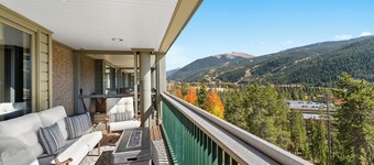 Private Balcony w/ Mountain Views of Keystone Resort & Great Shared Amenities