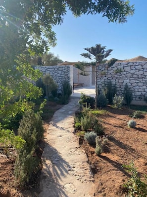 Exterior - Ali Baba Infinity (Moulay Bouzarqtoune)