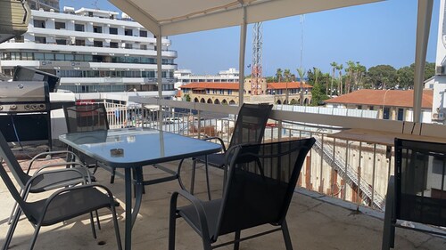 Unique City Hostel 100 meters from Beach