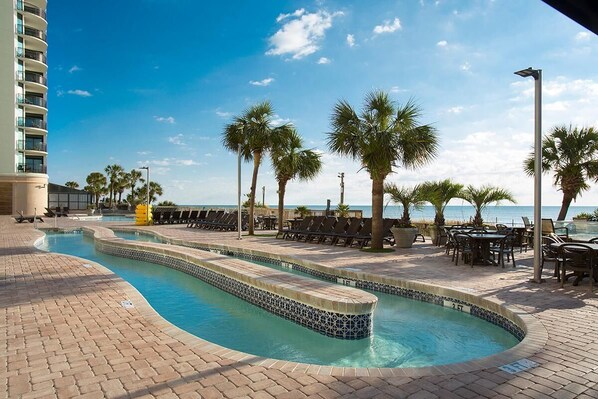 Pool - 8th Floor: 1 Bedroom Oceanfront Deluxe King Suite (Myrtle Beach)