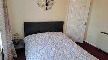 1 phòng ngủ, bàn ủi/dụng cụ ủi quần áo