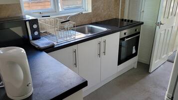 Tủ lạnh, lò vi sóng, lò nướng, bếp nấu