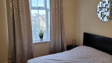 1 bedroom, iron/ironing board, free WiFi, bed sheets