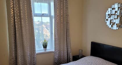 Bright & Homely Apartment
