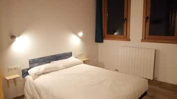 4 dormitorios, cuna de viaje, wifi gratis y ropa de cama