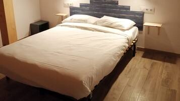 4 slaapkamers, reisbedje, gratis wifi, beddengoed