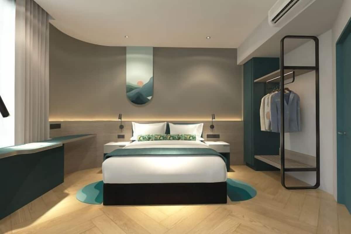 1 bedroom, in-room safe, desk, laptop workspace