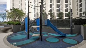 Área de juegos infantiles al aire libre