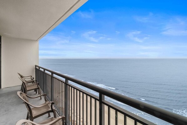 Property grounds - Serenity 19th Floor Oceanfront 3 Bedroom Condo (Myrtle Beach)