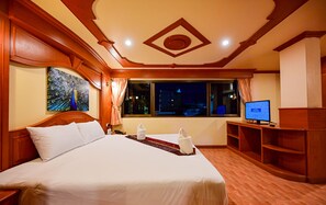 Deluxe Room | 1 bedroom, desk, soundproofing, free WiFi - Tiger Complex Hotel (Patong)
