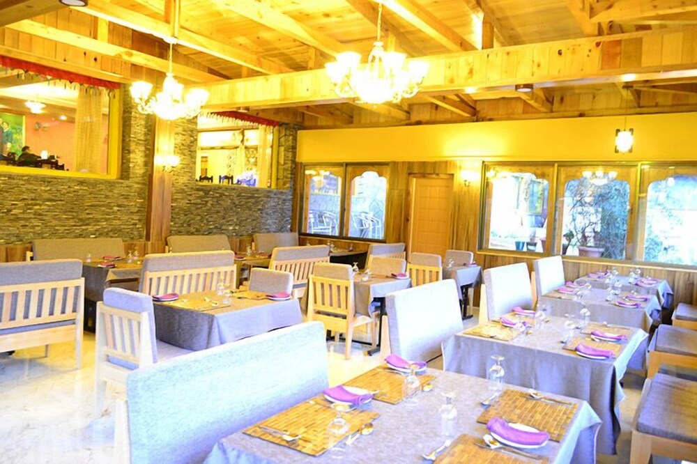 Hotel Migmar མིག་དམར་ཟ་ཁང་། by null