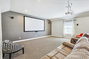 Fernseher, Kamin