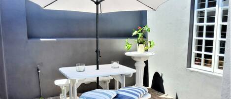 屋外ダイニングエリア