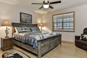 3 bedrooms, iron/ironing board, WiFi, bed sheets - View-ti-ful Splendor - Gorgeous Views - Sleeps 10 (Ellijay)