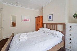 4 Schlafzimmer, Bügeleisen/Bügelbrett, kostenloses WLAN, Bettwäsche
