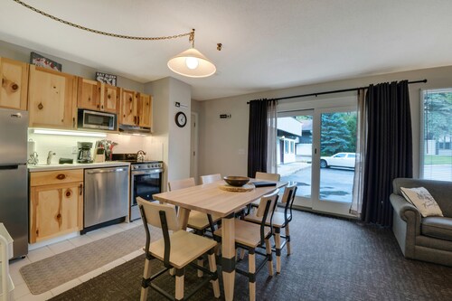 Mountain Villa 535J | Walking Distance to Slopes | Community Pool | Remodeled