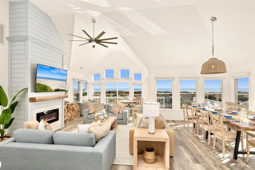 Luxury 6BR Oceanfront Retreat | Pool & Hot Tub