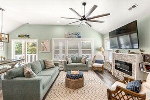 Télévision, cheminée