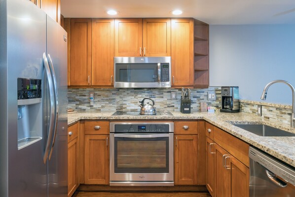 Condo, 3 habitaciones | Cocina privada | Refrigerador, horno, cafetera y tetera y tostadora 