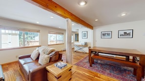 Interior - Ketchum Cottage- Pet Friendly & Walk to Downtown Ketchum (Ketchum)