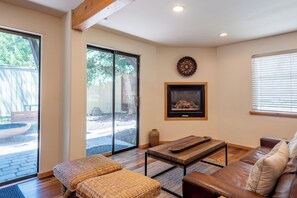 TV, peis og stereoanlegg