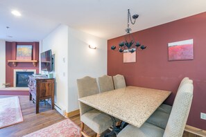 Condo, 4 Bedrooms | Dining