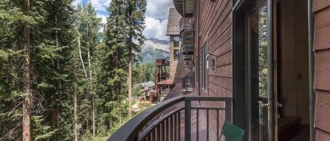 Condo, 3 Bedrooms | Property grounds