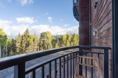 Bear Creek Lodge 211 1 Bedroom Condo by Alpine Lodging Telluride