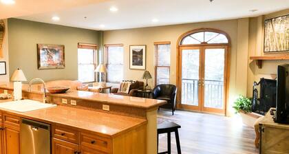 Bear Creek Lodge 301a 1 Bedroom Condo by Alpine Lodging Telluride