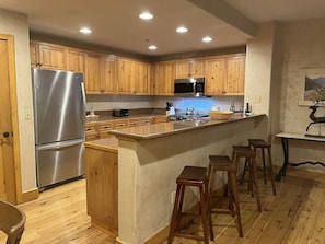 Appart'hôtel, 2 chambres | Cuisine privée